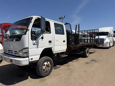 Isuzu NPR 20 ft Landscape Truck - Automatic