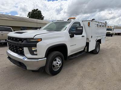 Chevrolet 3500HD Mechanic / Service Truck - Automatic