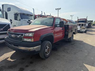 Chevrolet Silverado 3500 Mechanic / Service Truck - Duramax, 325HP, Automatic