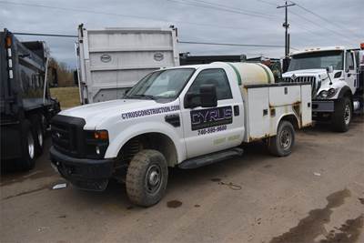 Ford F-250 Mechanic / Service Truck - 250HP, Automatic