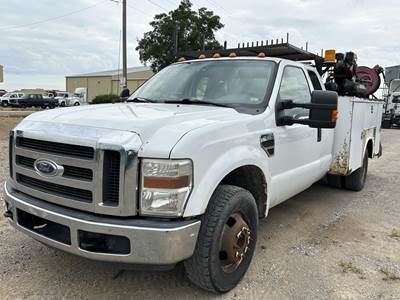 Ford F-350 Mechanic / Service Truck - Automatic