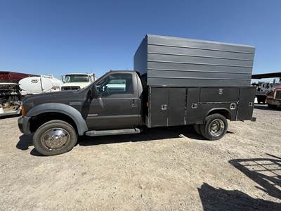 Ford F-450 Mechanic / Service Truck - 6.7L POWER STROKE, 325HP, Manual