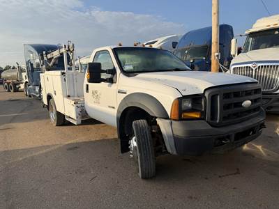 Ford F-550 Mechanic / Service Truck - 6.0L POWER STROKE, 305HP, Automatic