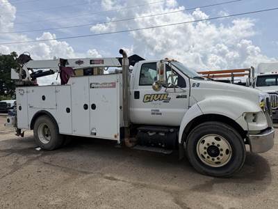 Ford F-750 Mechanic / Service Truck - Caterpillar, 230HP, Automatic