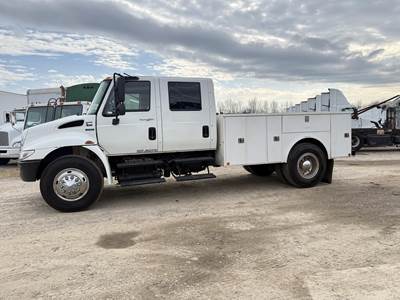 International DuraStar 4300 Mechanic / Service Truck - 230HP, Automatic