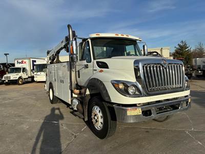 International WorkStar 7600 Mechanic / Service Truck - 430HP, 10 Speed Manual