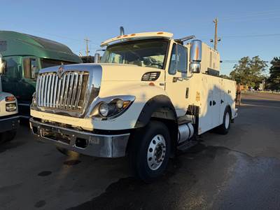 International WorkStar 7600 Mechanic / Service Truck - 430HP, 10 Speed Manual