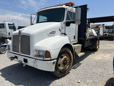 Kenworth T300 Mechanic / Service Truck - Caterpillar, 230HP, Automatic