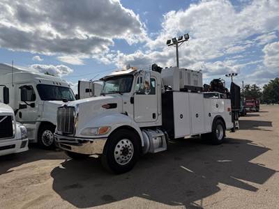 Peterbilt 337 Mechanic / Service Truck - Paccar, 300HP, Automatic