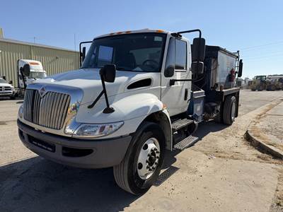 International DuraStar 4300 Single Axle Mixer / Ready Mix / Concrete Truck - Cummins, 260HP, Automatic