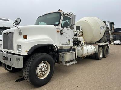 International Paystar 5500 Tri Axle Mixer / Ready Mix / Concrete Truck - Cummins, 370HP, 8Ll Manual