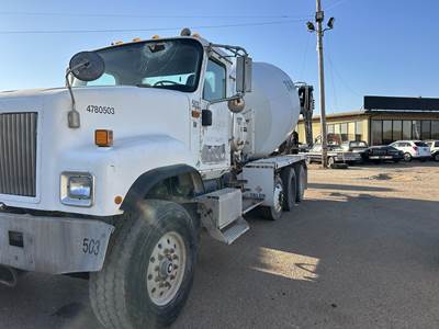International Paystar 5500 Quad Axle Mixer / Ready Mix / Concrete Truck - Cummins, 370HP, 8Ll Manual
