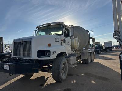 International Paystar 5600 Mixer / Ready Mix / Concrete Truck - Cummins, 370HP, 8Ll Manual