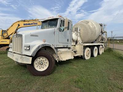 Kenworth W900 Tri Axle Mixer / Ready Mix / Concrete Truck - Cummins, 350HP, Automatic