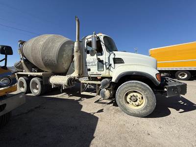 Mack Granite CV713 Mixer / Ready Mix / Concrete Truck - E7, 370HP, 10 Speed Manual