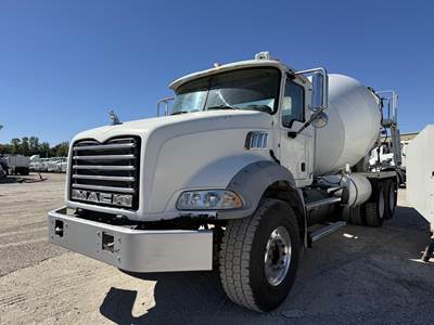 Mack Granite GU813 Mixer / Ready Mix / Concrete Truck - MP7, 395HP, Automatic