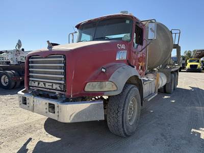 Mack Granite GU813 Mixer / Ready Mix / Concrete Truck - MP7, 395HP, 10 Speed Manual