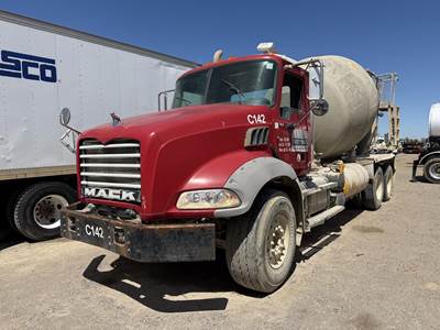 Mack Granite GU813 Mixer / Ready Mix / Concrete Truck - MP7, 395HP, 10 Speed Manual