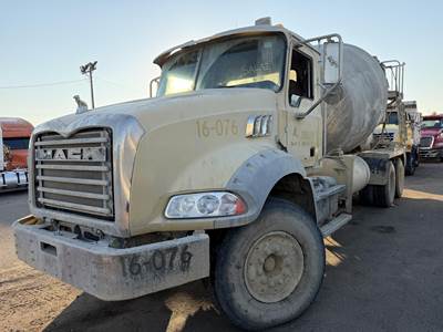 Mack Granite GU813 Mixer / Ready Mix / Concrete Truck - MP7, 395HP, Automatic