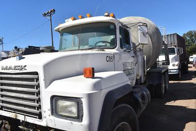 Mack RD688 Mixer / Ready Mix / Concrete Truck - E7, 350HP, 8Ll Manual