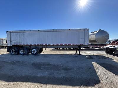 SpecTec 33 FT OPENTOP WITH 1000 GALLON TANK Tri Axle Aluminum Open Top Trailer - Spring, Fixed Axle