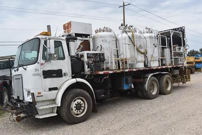 Autocar Xpeditor WX Tandem Axle Truck - Cummins, 350HP, Automatic