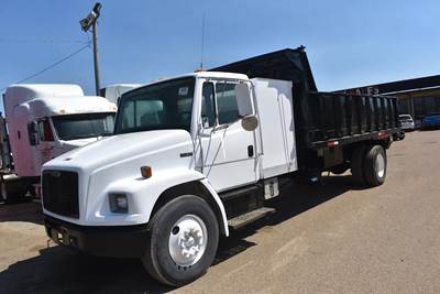 Freightliner FL70 Single Axle Truck - Cummins, 220HP, 6 Speed Manual