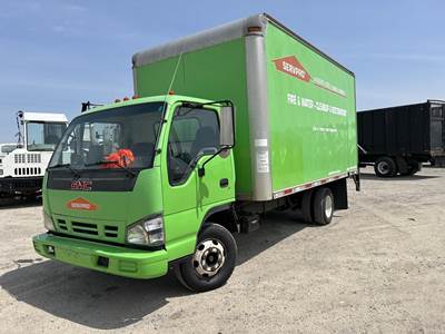 GMC W4500 Single Axle Truck - Isuzu, 175HP, Automatic