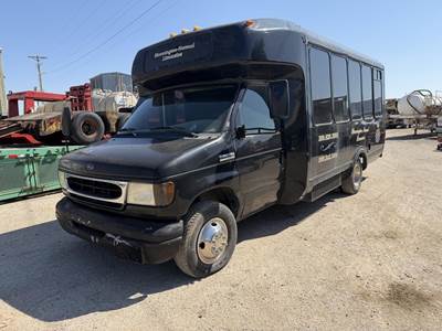 Ford E-350 Passenger Van - 7.3L POWER STROKE, Automatic
