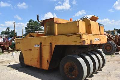 Ingram 9-6000 Pneumatic Tired Roller