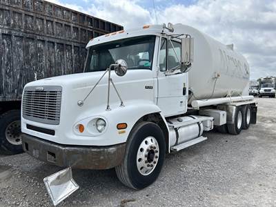 Freightliner FLC112 Propane Truck - Caterpillar 430HP, 10 Speed Autoshift Amt