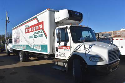 Freightliner M2 106 24 ft Refrigerated Truck - 250HP, 6 Speed Manual, Carrier