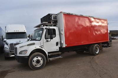 Freightliner M2 106 20 ft Refrigerated Truck - 230HP, Automatic, Carrier