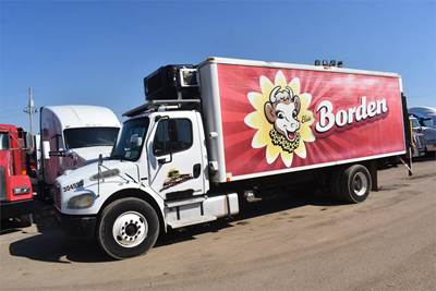 Freightliner M2 106 20 ft Refrigerated Truck - 230HP, Automatic, Carrier