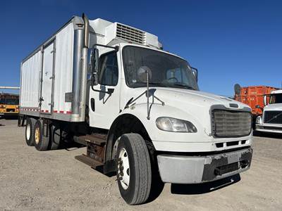 Freightliner M2 106 20 ft Refrigerated Truck - 270HP, Automatic, Thermo King