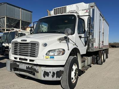 Freightliner M2 106 20 ft Refrigerated Truck - 270HP, Automatic, Thermo King