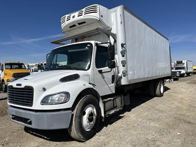 Freightliner M2 106 24 ft Refrigerated Truck - 230HP, Automatic, Thermo King