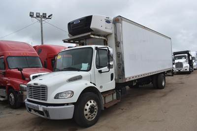 Freightliner M2 106 28 ft Refrigerated Truck - 280HP, Automatic, Carrier