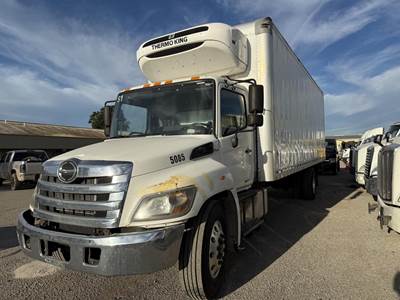 Hino 258 26 ft Refrigerated Truck - 250HP, Automatic, Thermo King, Liftgate