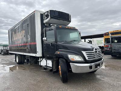 Hino 268 26 ft Refrigerated Truck - 220HP, Automatic, Thermo King