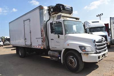 Hino 338 24 ft Refrigerated Truck - 220HP, Automatic, Carrier