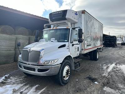 International DuraStar 4300 21 ft Refrigerated Truck - 260HP, Automatic, Carrier, Liftgate
