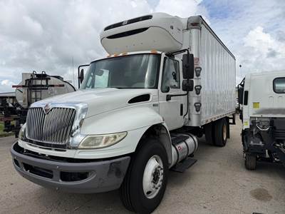 International DuraStar 4300 18 ft Refrigerated Truck - 230HP, Automatic, Thermo King