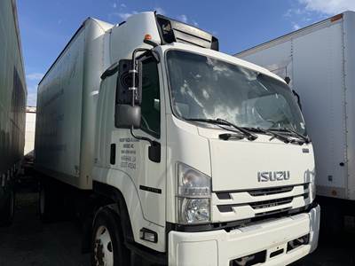Isuzu FTR 16 ft Refrigerated Truck - 225HP, Automatic, Carrier