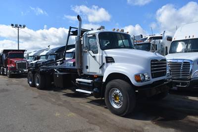 Mack Granite CV713 Roll Off Truck - 370HP, 10 Speed Manual