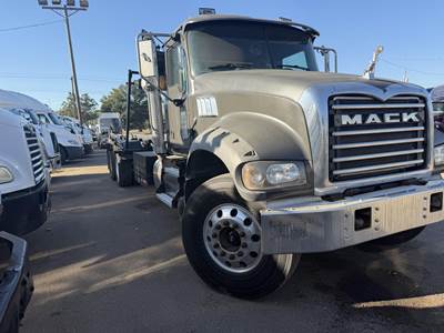 Mack Granite GU713 Roll Off Truck - MP7, 405HP, 8Ll Manual