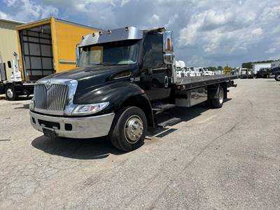 International DuraStar 4300 Single Axle Rollback Tow Truck - 230HP, Automatic