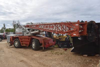 Link-Belt HSP-25 Rough Terrain Crane