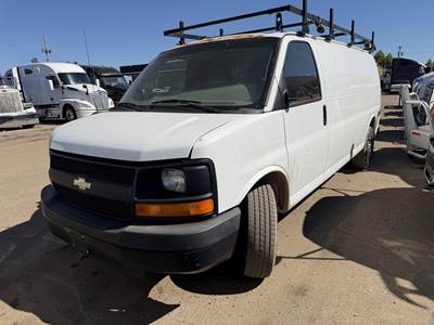Chevrolet Express 1500 Single Axle Service Van - Automatic