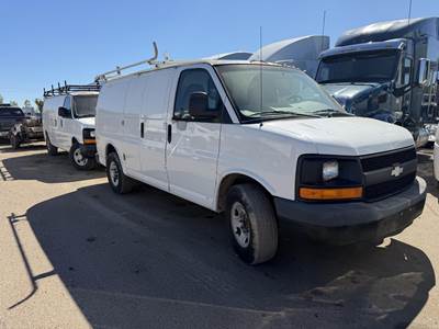 Chevrolet Express 1500 Single Axle Service Van - Automatic